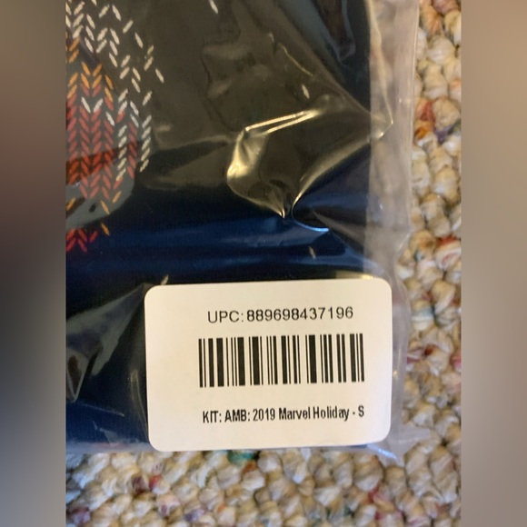 Marvel Collector Corps Hoilday Theme Full Box - Picture 6 of 13